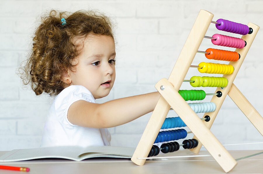 Developing Important Social Skills In the Montessori Kindergarten Classroom