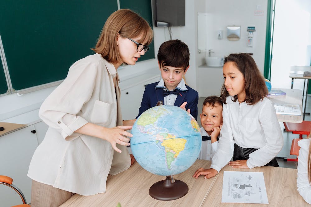 5 Exciting Map Activities To Teach Geography in Montessori Elementary Classes - Montessori elementary school - Hill Point Montessori